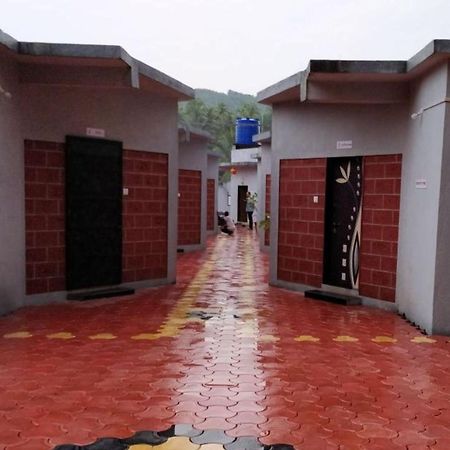 Suma Beach Resort Dāpoli Eksteriør billede