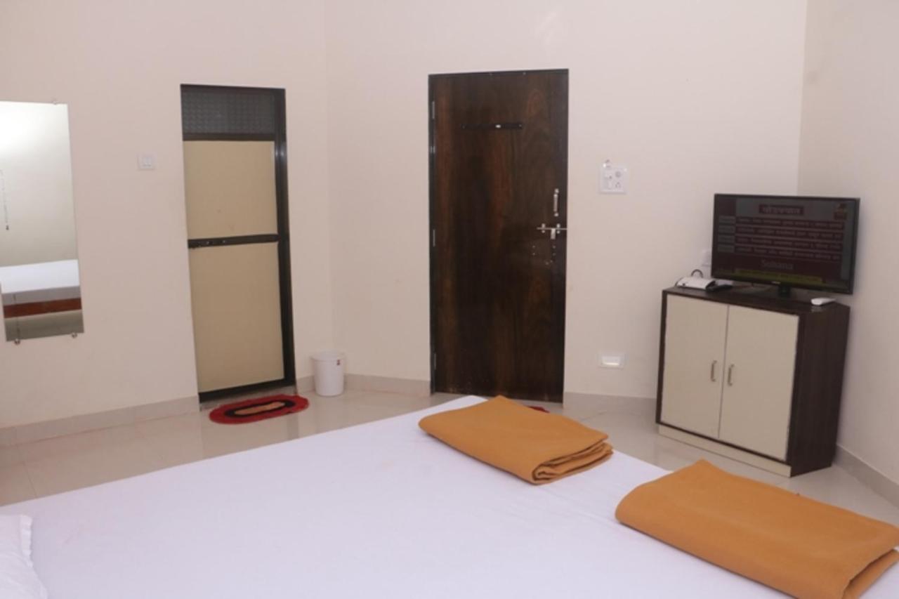 Suma Beach Resort Dāpoli Eksteriør billede