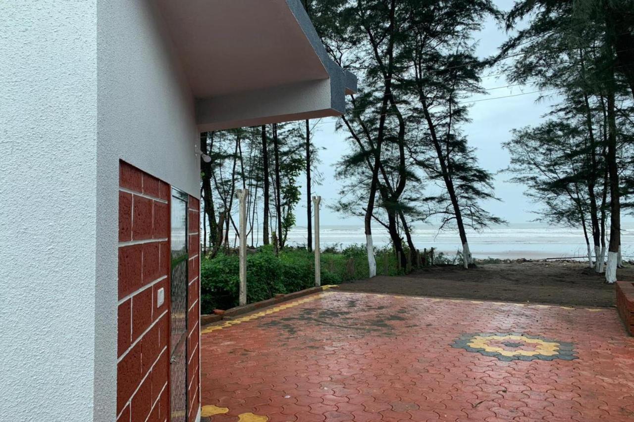 Suma Beach Resort Dāpoli Eksteriør billede